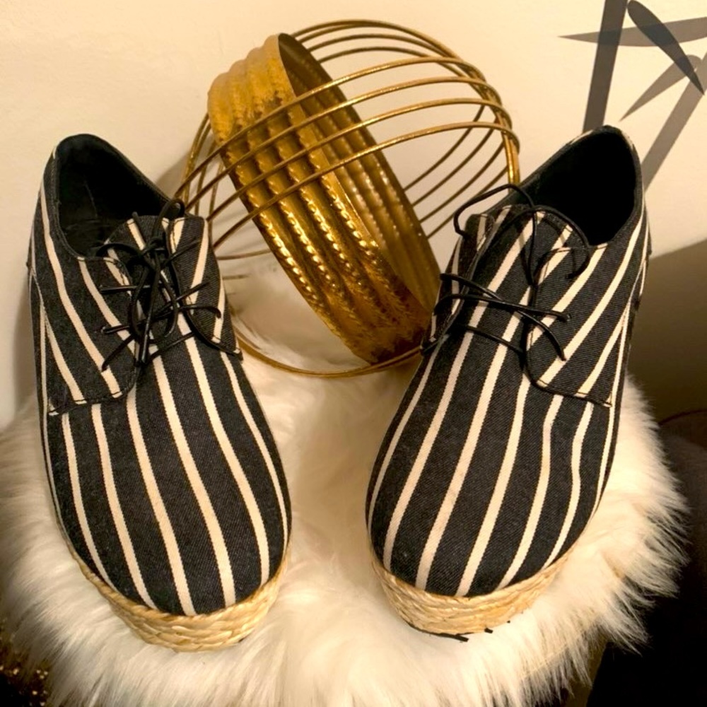 Women’s platform shoes